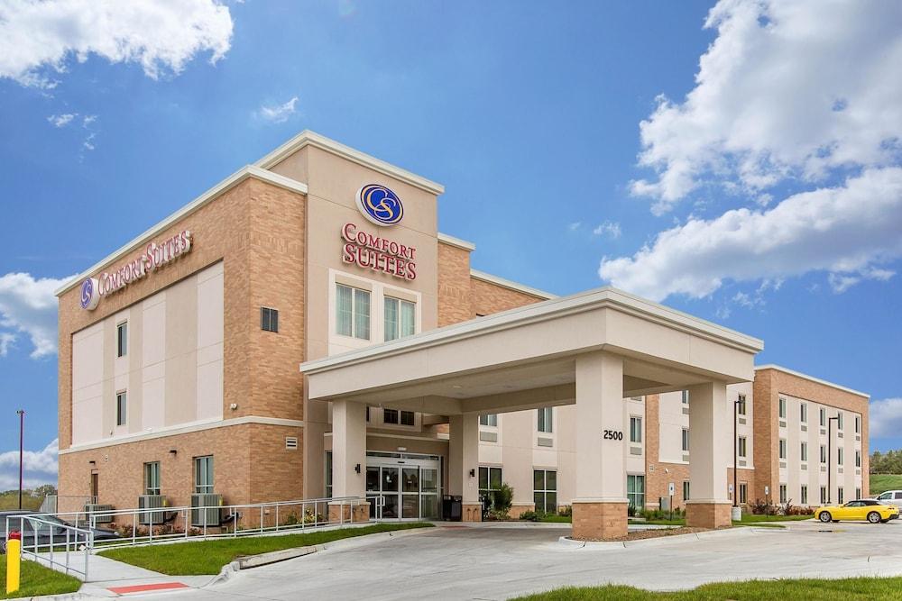 Comfort Suites Omaha Northwest Exterior photo