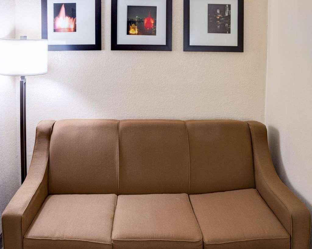 Comfort Suites Omaha Northwest Room photo