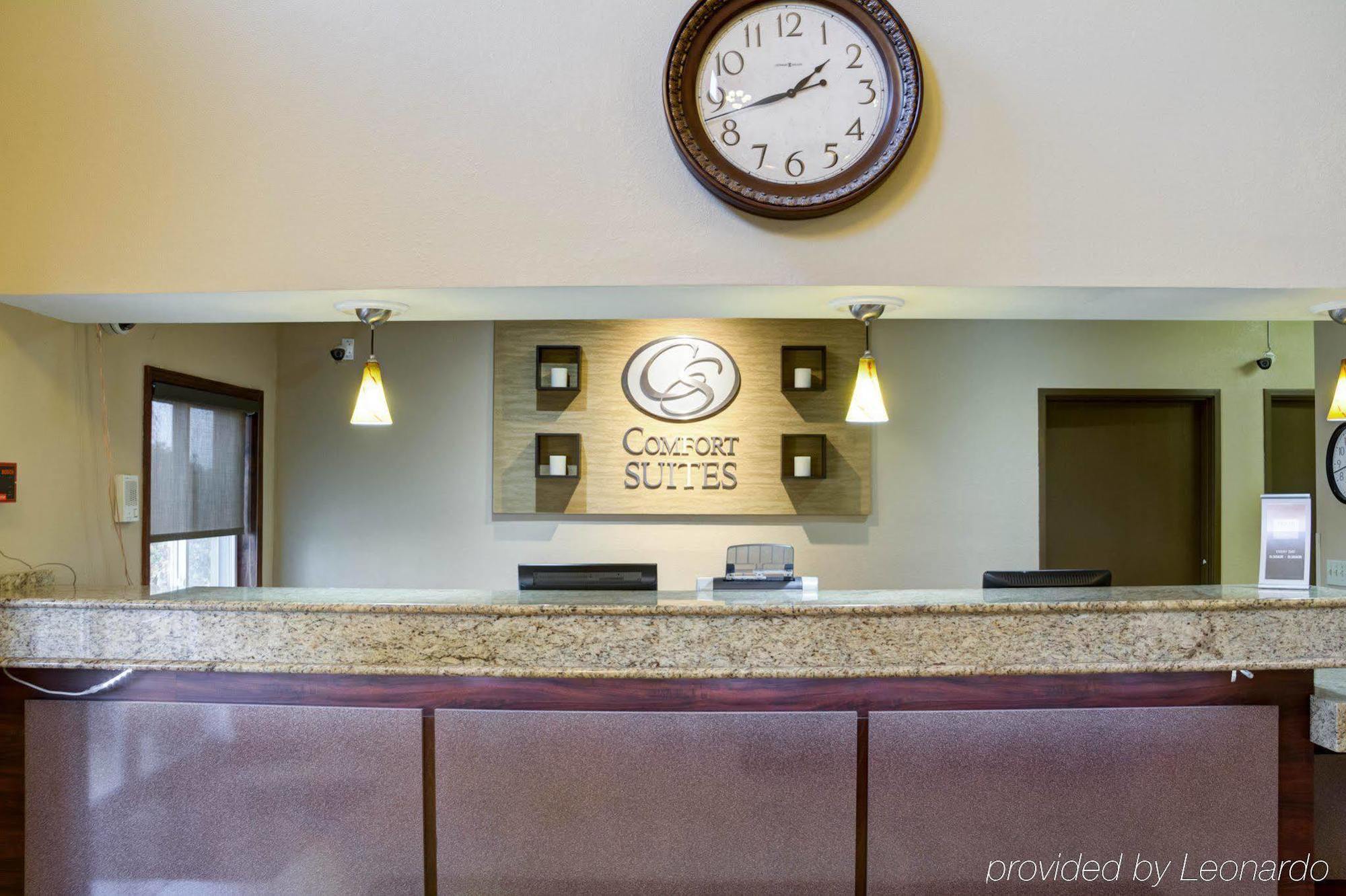 Comfort Suites Omaha Northwest Exterior photo