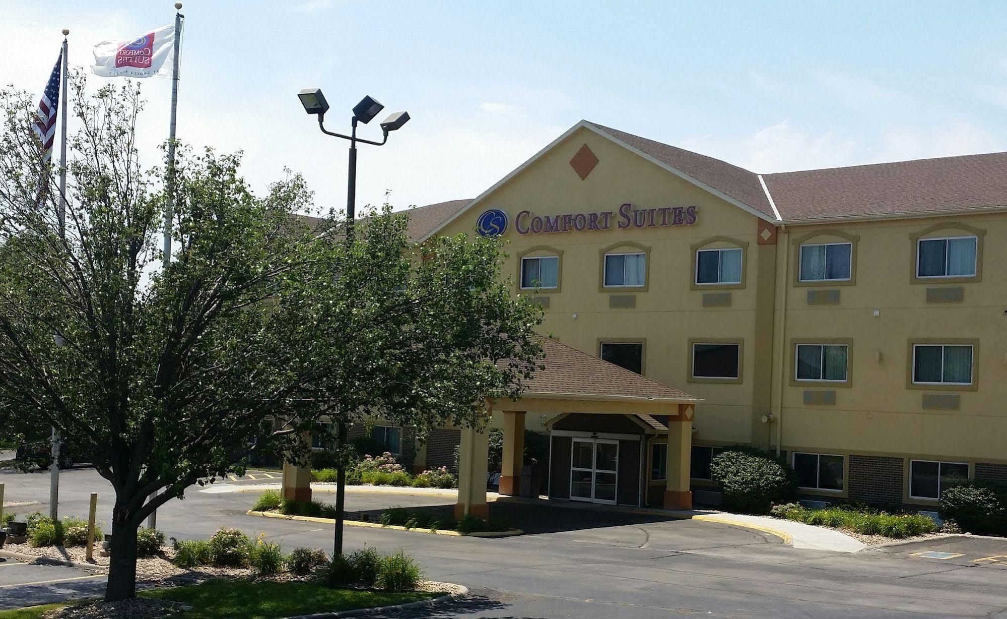 Comfort Suites Omaha Northwest Exterior photo